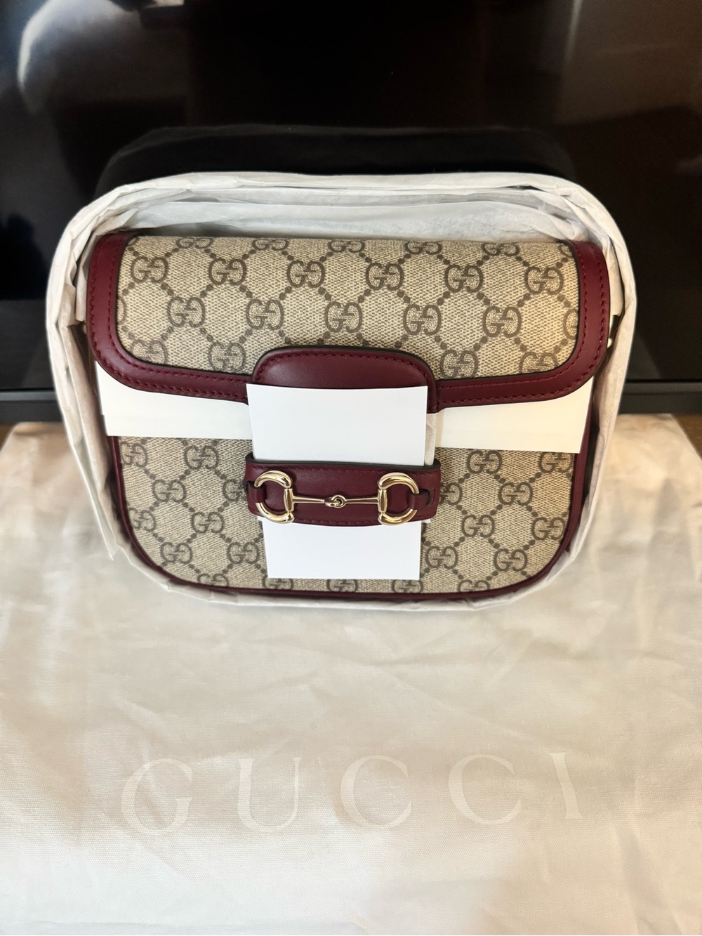 [BRAND NEW] Gucci GG Supreme 1955 Crossbody with Burgundy Trim